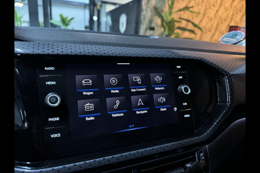 Volkswagen T-Cross 1.5 TSI Style Garantie Carplay StoelVW Camera IQ. Drive ACC Navi Clima Led Dab Rijklaar
