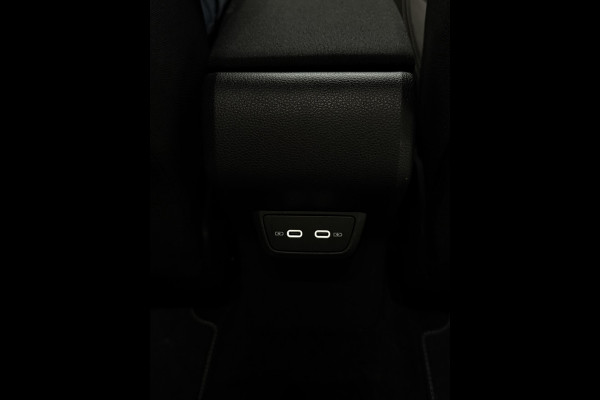 Volkswagen Taigo 1.0 TSI R-Line Edition / Automaat / Camera