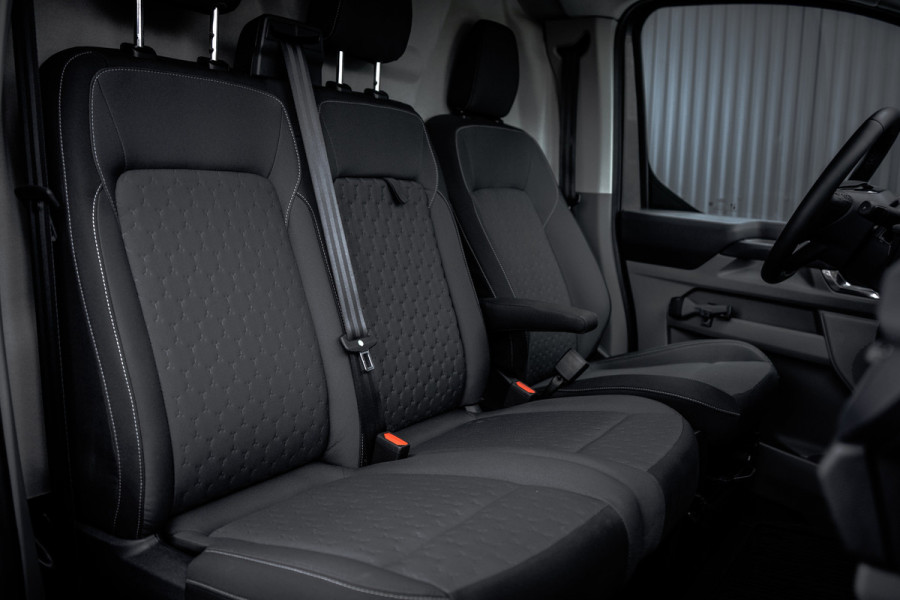 Ford Transit Custom 2.0 TDCI L2H1 Limited | 136 PK | Automaat | Schuifdeur L+R | Carplay | Camera | Led | Cruise | Trekhaak