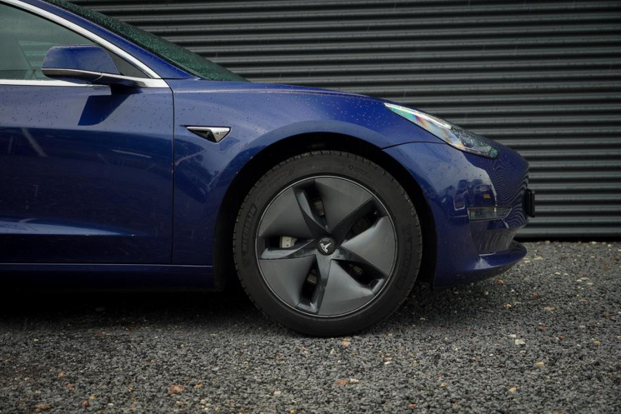 Tesla Model 3 Standard RWD Plus 60 kWh / Autopilot / Marge