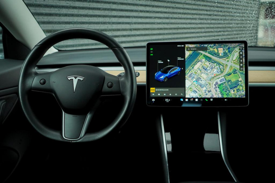 Tesla Model 3 Standard RWD Plus 60 kWh / Autopilot / Marge