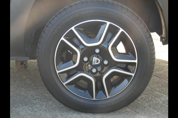 Dacia Spring Comfort Plus 27 kWh | NAVIGATIE |