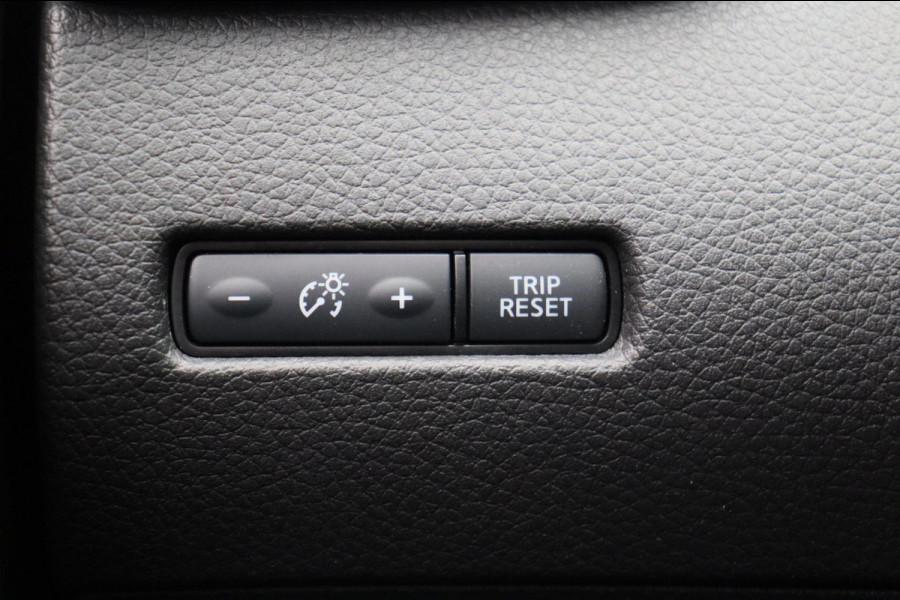 Nissan QASHQAI 1.3 DIG-T Design Edition Automaat Carplay 360° Camera Panorama-dak Navigatie * 1e Eigenaar *