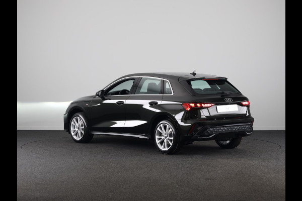 Audi A3 Sportback S edition 40 TFSI e 204 pk | Dark olive green | Sonos premium 3D | Assistentiepakket plus | Ambient verlichting |