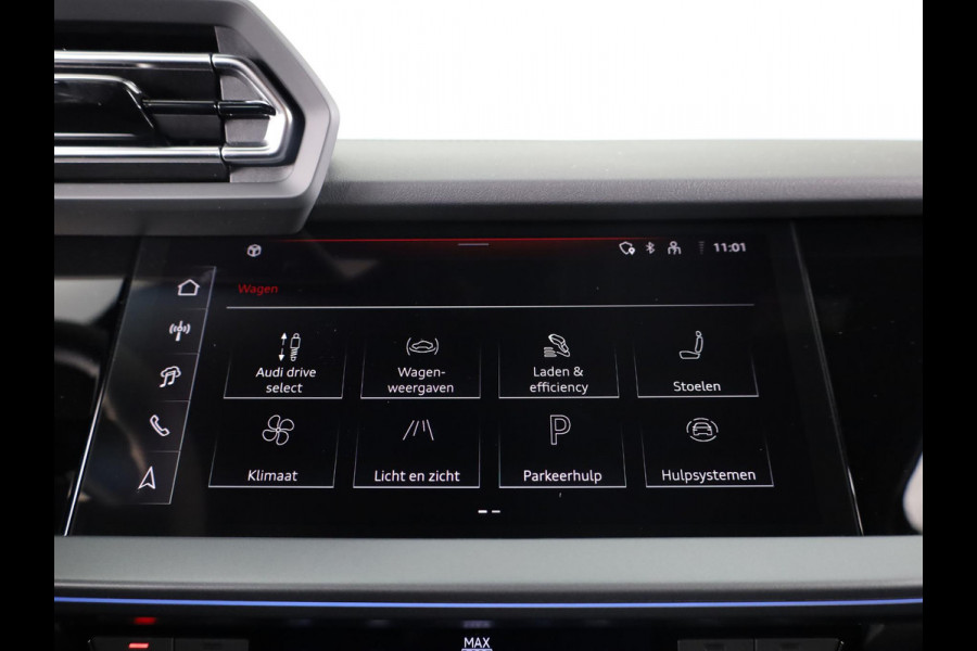 Audi A3 Sportback S edition 40 TFSI e 204 pk | Dark olive green | Sonos premium 3D | Assistentiepakket plus | Ambient verlichting |