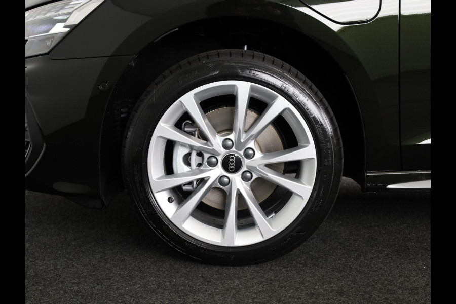 Audi A3 Sportback S edition 40 TFSI e 204 pk | Dark olive green | Sonos premium 3D | Assistentiepakket plus | Ambient verlichting |