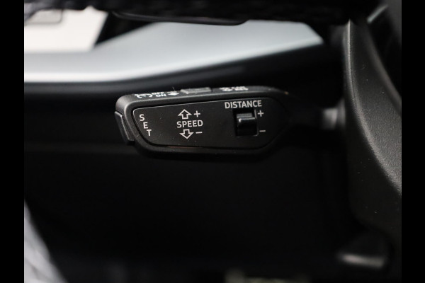 Audi A3 Sportback S edition 40 TFSI e 204 pk | Dark olive green | Sonos premium 3D | Assistentiepakket plus | Ambient verlichting |