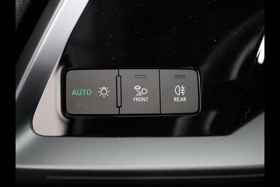 Audi A3 Sportback S edition 40 TFSI e 204 pk | Dark olive green | Sonos premium 3D | Assistentiepakket plus | Ambient verlichting |