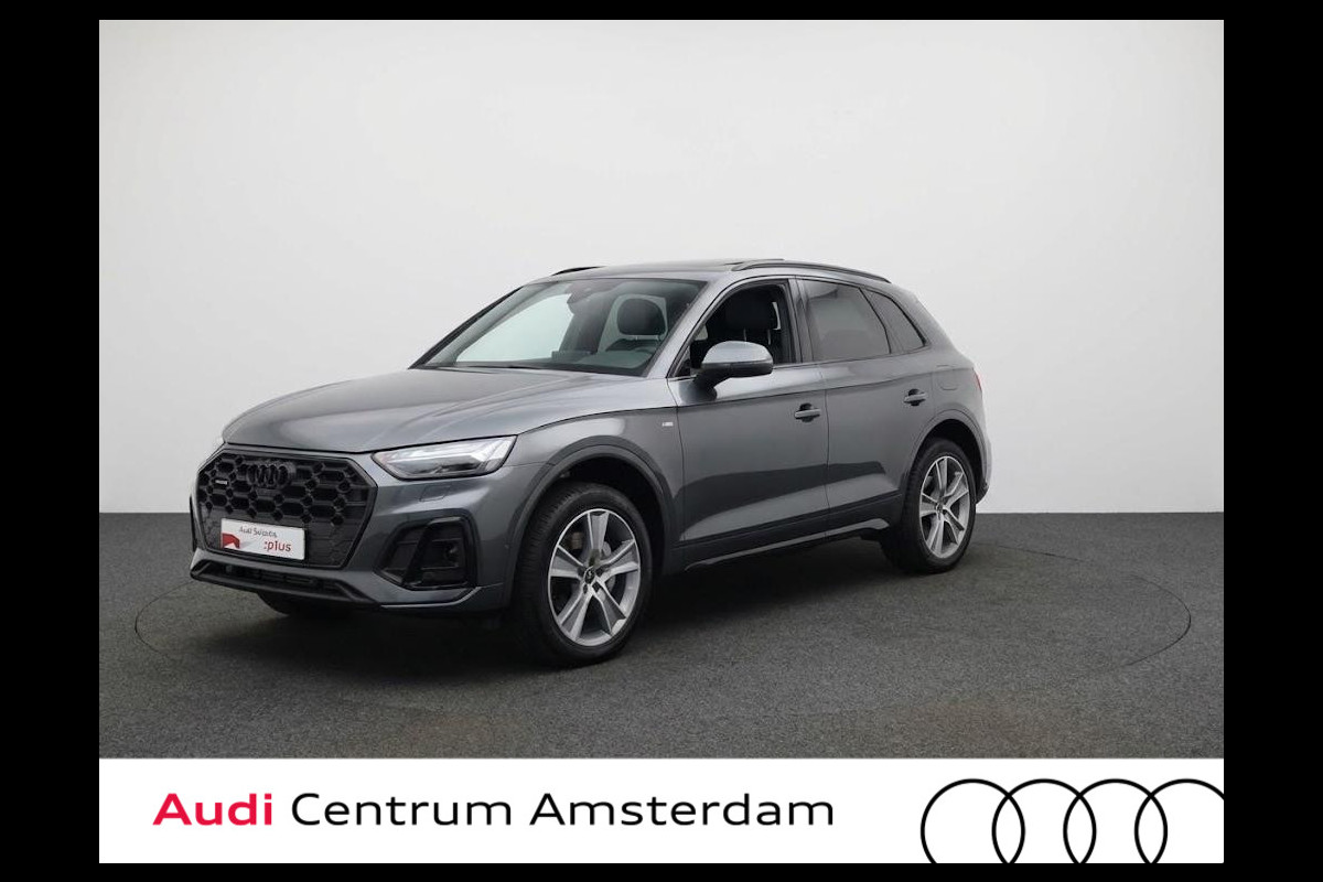 Audi Q5 50 TFSI e S-line Competition 299pk |  Panoramadak  | Wegklapbare trekhaak | B&O Audio | Parkeercamera | Adaptieve cruise contole | Verwarmbare voorstoelen