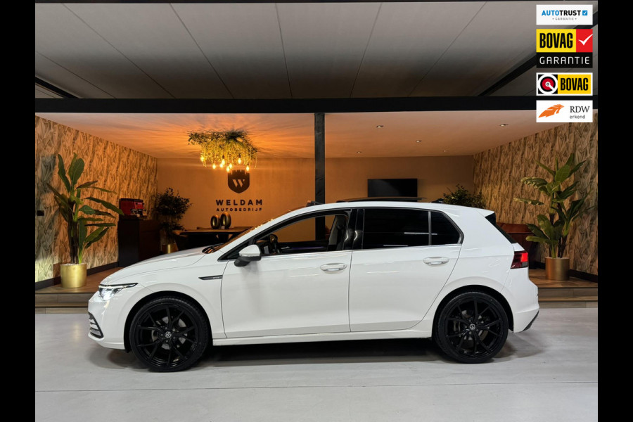 Volkswagen Golf 1.5 eTSI Style Garantie Pano Memory Massage Sfeer Carplay Camera Blindspot ACC Navi Clima IQ.Led IQ.Drive Rijklaar