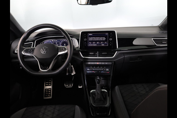 Volkswagen T-Roc 1.5 TSI R-Line 150 pk Automaat (DSG) | Verlengde garantie | Navigatie | Trekhaak (afneembaar) | Parkeersensoren (Park assist) | Achteruitrijcamera | R-Line |