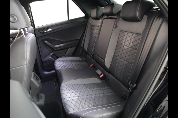 Volkswagen T-Roc 1.5 TSI R-Line 150 pk Automaat (DSG) | Verlengde garantie | Navigatie | Trekhaak (afneembaar) | Parkeersensoren (Park assist) | Achteruitrijcamera | R-Line |