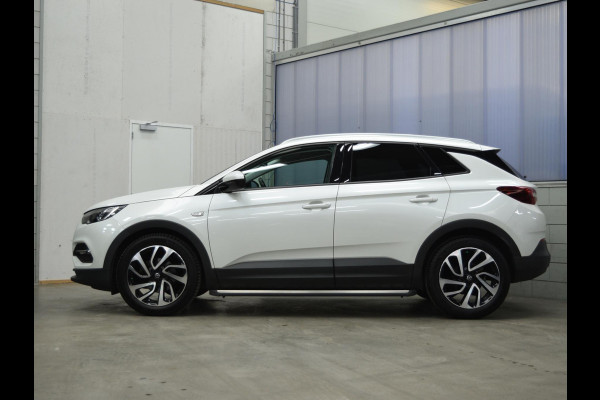 Opel Grandland X 1.2 Turbo Business + 130 PK | NAVIGATIE & CARPLAY | ACHTERUITRIJCAMERA MET SENSOREN | E.C.C. | SIDE STEPS | 19" L.M.V. MET ALL SEASON BANDEN |