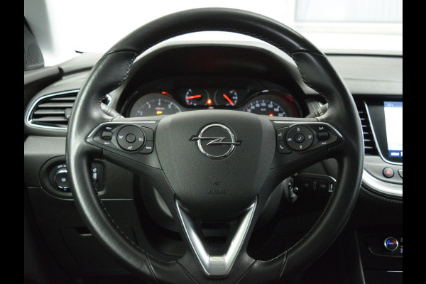 Opel Grandland X 1.2 Turbo Business + 130 PK | NAVIGATIE & CARPLAY | ACHTERUITRIJCAMERA MET SENSOREN | E.C.C. | SIDE STEPS | 19" L.M.V. MET ALL SEASON BANDEN |