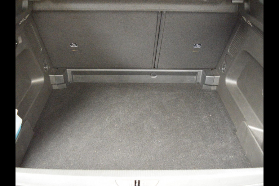 Opel Grandland X 1.2 Turbo Business + 130 PK | NAVIGATIE & CARPLAY | ACHTERUITRIJCAMERA MET SENSOREN | E.C.C. | SIDE STEPS | 19" L.M.V. MET ALL SEASON BANDEN |