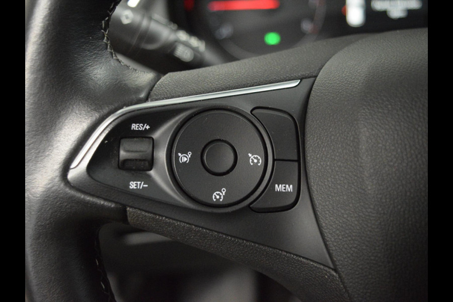 Opel Grandland X 1.2 Turbo Business + 130 PK | NAVIGATIE & CARPLAY | ACHTERUITRIJCAMERA MET SENSOREN | E.C.C. | SIDE STEPS | 19" L.M.V. MET ALL SEASON BANDEN |