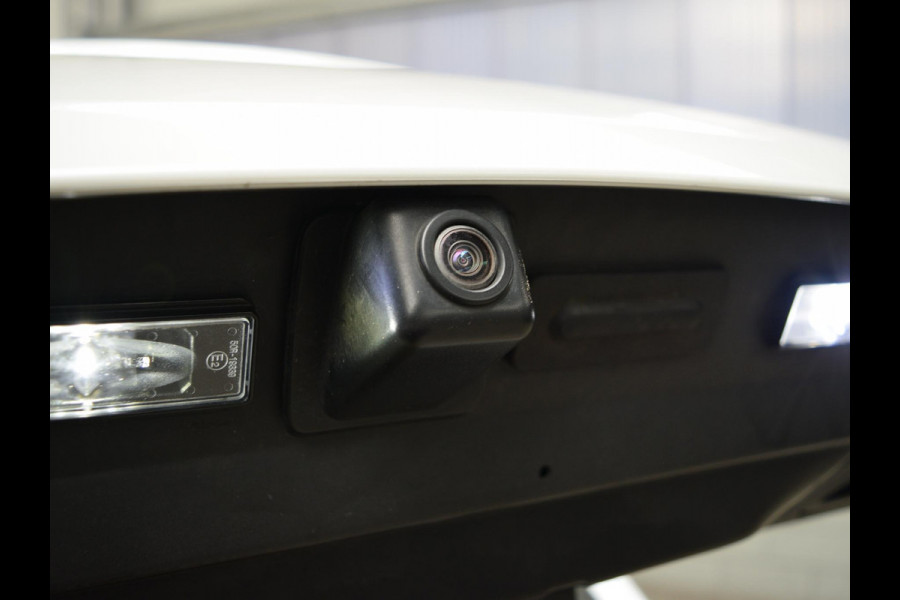 Opel Grandland X 1.2 Turbo Business + 130 PK | NAVIGATIE & CARPLAY | ACHTERUITRIJCAMERA MET SENSOREN | E.C.C. | SIDE STEPS | 19" L.M.V. MET ALL SEASON BANDEN |