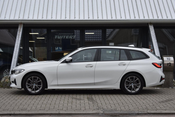 BMW 3 Serie Touring 318i High Executive Sport Line | TREKHAAK | APPLE CARPLAY | NAP | DEALER ONDERHOUDEN | ANDROID AUTO