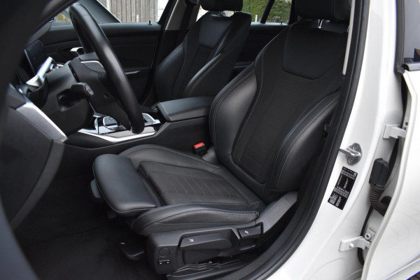 BMW 3 Serie Touring 318i High Executive Sport Line | TREKHAAK | APPLE CARPLAY | NAP | DEALER ONDERHOUDEN | ANDROID AUTO