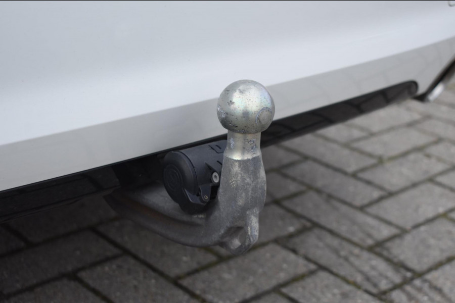 BMW 3 Serie Touring 318i High Executive Sport Line | TREKHAAK | APPLE CARPLAY | NAP | DEALER ONDERHOUDEN | ANDROID AUTO