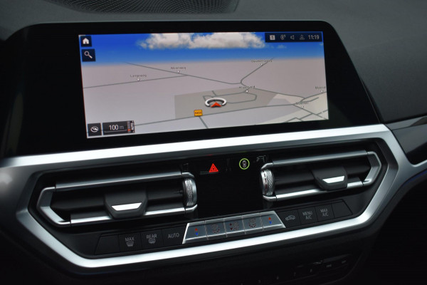 BMW 3 Serie Touring 318i High Executive Sport Line | TREKHAAK | APPLE CARPLAY | NAP | DEALER ONDERHOUDEN | ANDROID AUTO