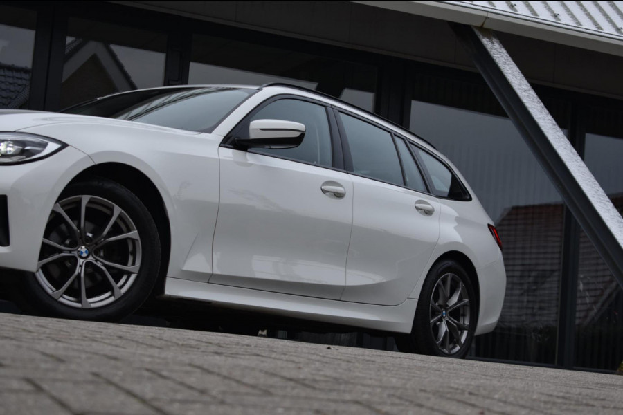 BMW 3 Serie Touring 318i High Executive Sport Line | TREKHAAK | APPLE CARPLAY | NAP | DEALER ONDERHOUDEN | ANDROID AUTO