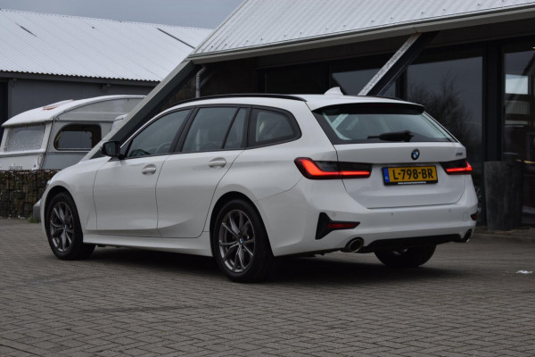 BMW 3 Serie Touring 318i High Executive Sport Line | TREKHAAK | APPLE CARPLAY | NAP | DEALER ONDERHOUDEN | ANDROID AUTO