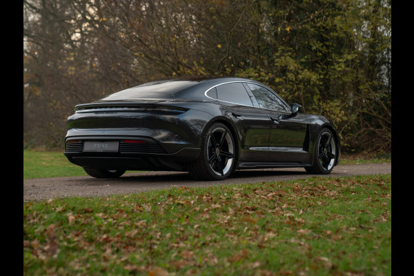 Porsche Taycan Turbo S 93 kWh | SportDesign Carbon | Burmester | Keramisch | PDCC Sport | Porsche Approved 12-2026