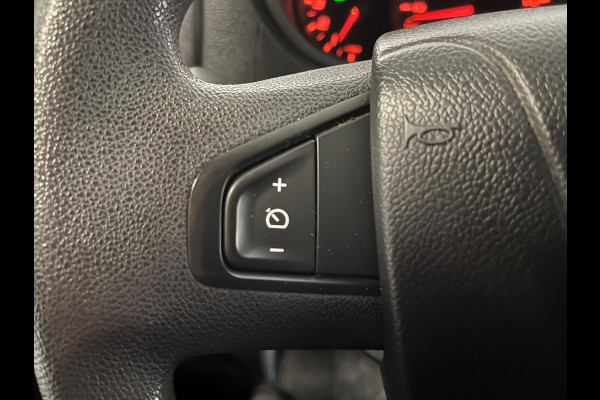 Renault Master T35 2.3 dCi 170PK euro6 L3H2 3Persoons Airco, Navigatie, Omvormer V230, Luchtvering, Trekhaak, RIJKLAARPRIJS!