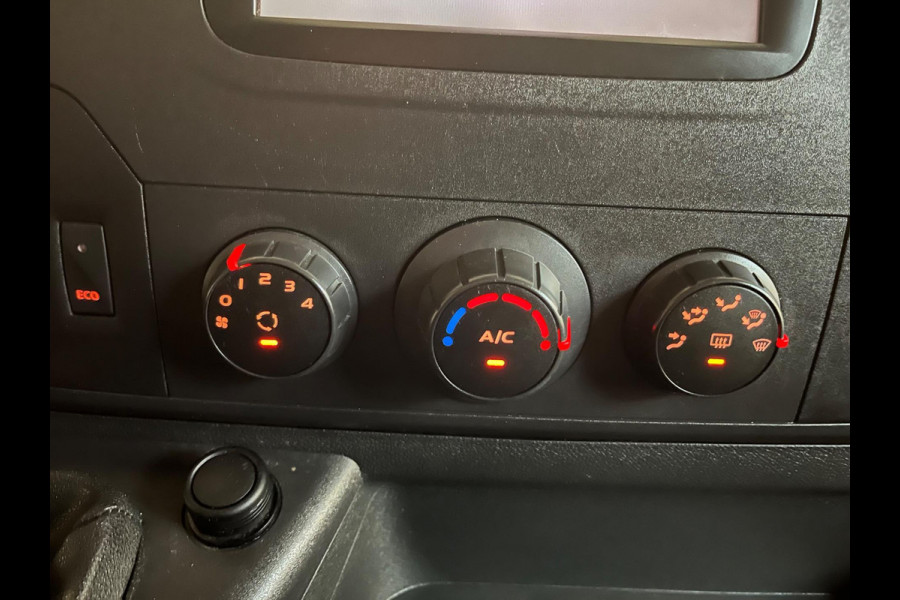 Renault Master T35 2.3 dCi 170PK euro6 L3H2 3Persoons Airco, Navigatie, Omvormer V230, Luchtvering, Trekhaak, RIJKLAARPRIJS!