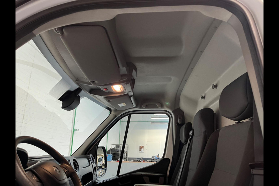 Renault Master T35 2.3 dCi 170PK euro6 L3H2 3Persoons Airco, Navigatie, Omvormer V230, Luchtvering, Trekhaak, RIJKLAARPRIJS!
