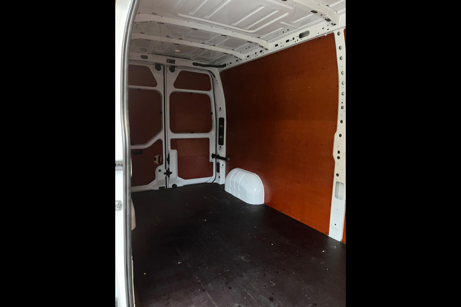 Renault Master T35 2.3 dCi 170PK euro6 L3H2 3Persoons Airco, Navigatie, Omvormer V230, Luchtvering, Trekhaak, RIJKLAARPRIJS!