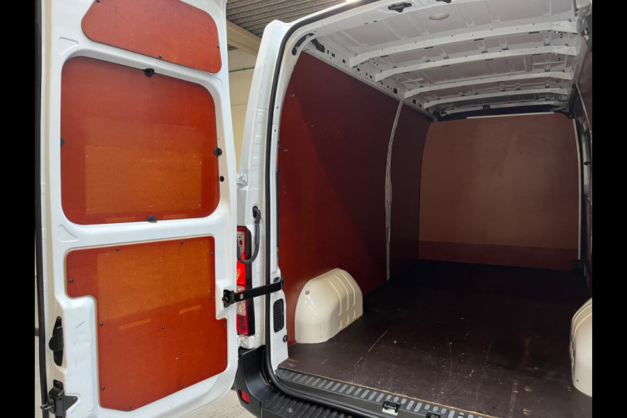 Renault Master T35 2.3 dCi 170PK euro6 L3H2 3Persoons Airco, Navigatie, Omvormer V230, Luchtvering, Trekhaak, RIJKLAARPRIJS!