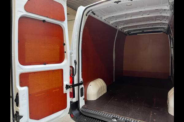 Renault Master T35 2.3 dCi 170PK euro6 L3H2 3Persoons Airco, Navigatie, Omvormer V230, Luchtvering, Trekhaak, RIJKLAARPRIJS!