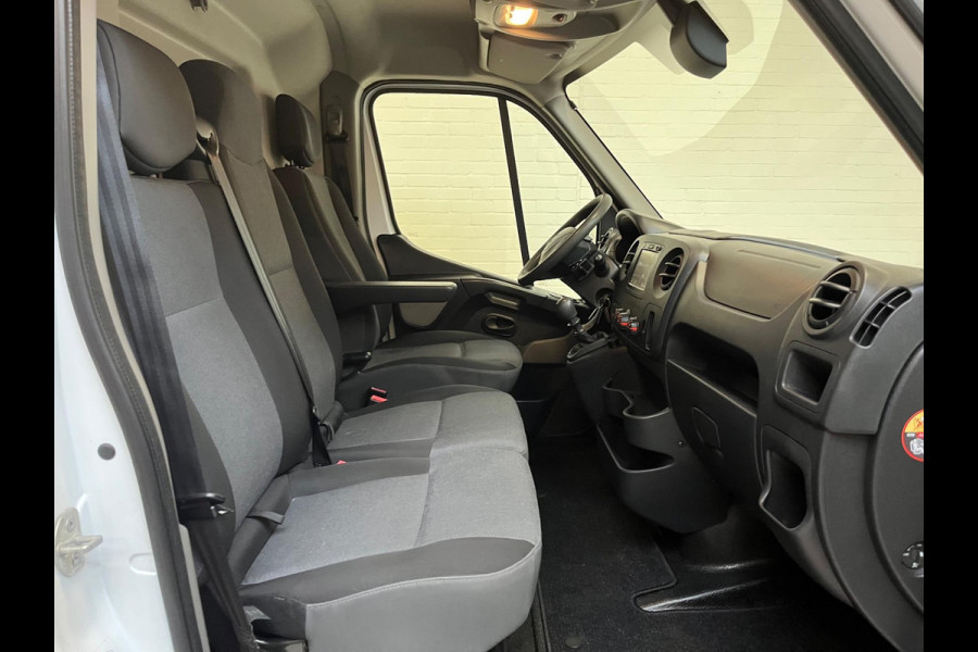 Renault Master T35 2.3 dCi 170PK euro6 L3H2 3Persoons Airco, Navigatie, Omvormer V230, Luchtvering, Trekhaak, RIJKLAARPRIJS!