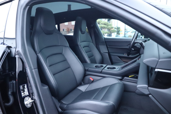 Porsche Taycan Cross Turismo 4 93 kWh | 476PK | Luchtvering (PASM) | Keyless-go | Sport-chrono | Bose | Hefsysteem vooras | Stuurwielverw. | 2022.
