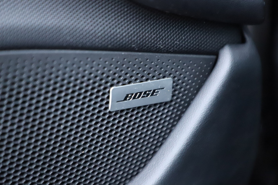 Porsche Taycan Cross Turismo 4 93 kWh | 476PK | Luchtvering (PASM) | Keyless-go | Sport-chrono | Bose | Hefsysteem vooras | Stuurwielverw. | 2022.