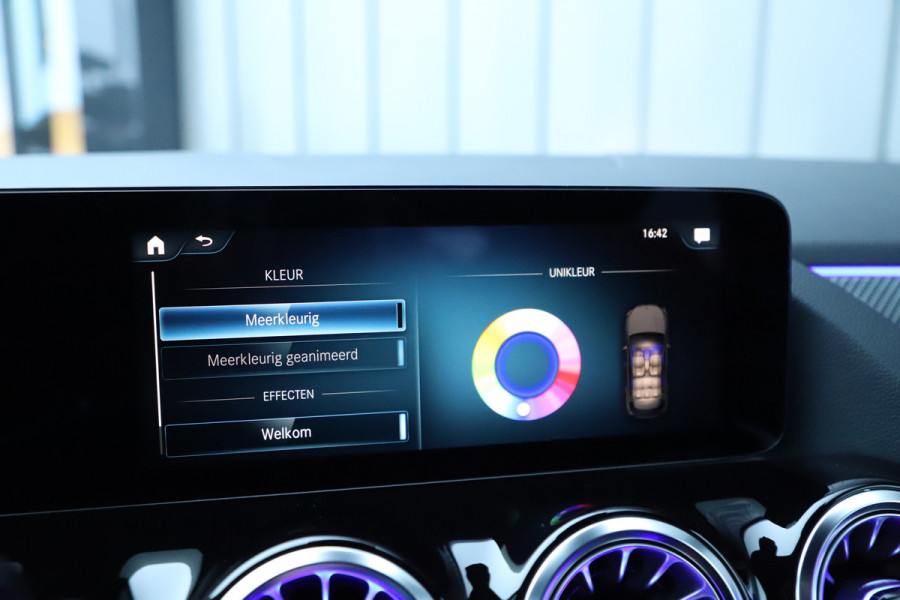 Mercedes-Benz GLA 250e AMG | 218PK | Sfeerverlichting | Led | Stoelverwarming | Standkachel | Widescreen | Carplay | Clima | 2022.