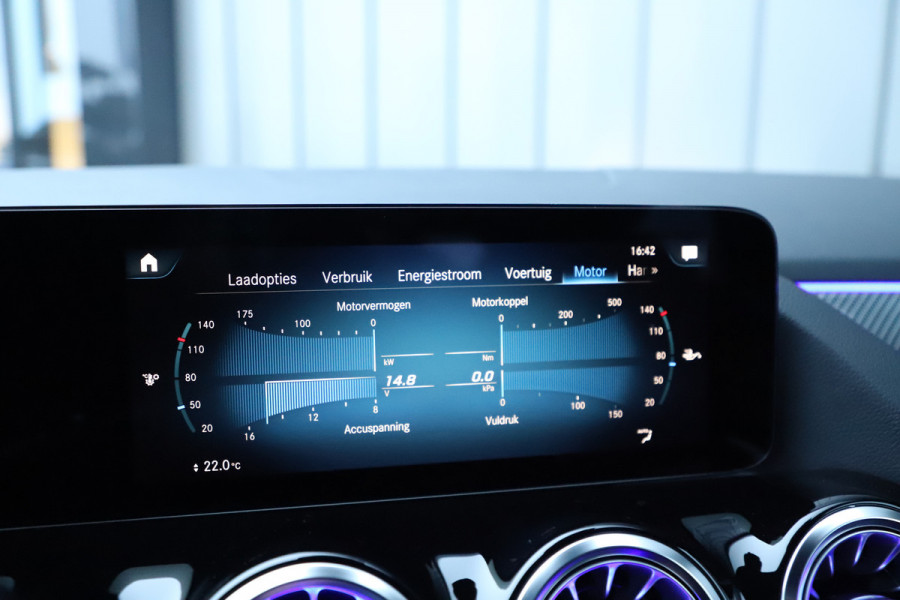 Mercedes-Benz GLA 250e AMG | 218PK | Sfeerverlichting | Led | Stoelverwarming | Standkachel | Widescreen | Carplay | Clima | 2022.