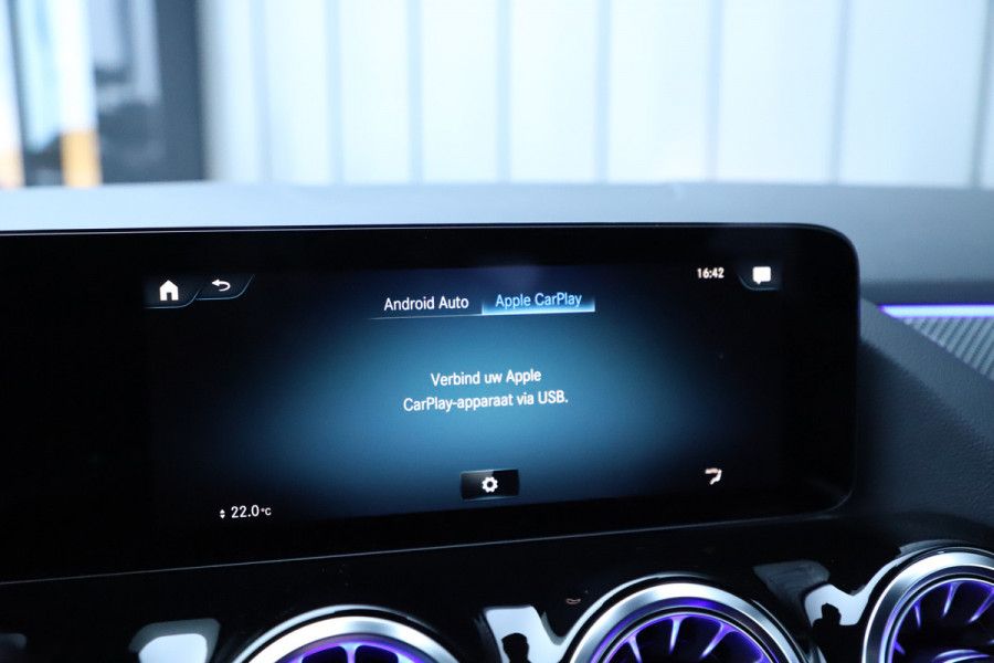 Mercedes-Benz GLA 250e AMG | 218PK | Sfeerverlichting | Led | Stoelverwarming | Standkachel | Widescreen | Carplay | Clima | 2022.