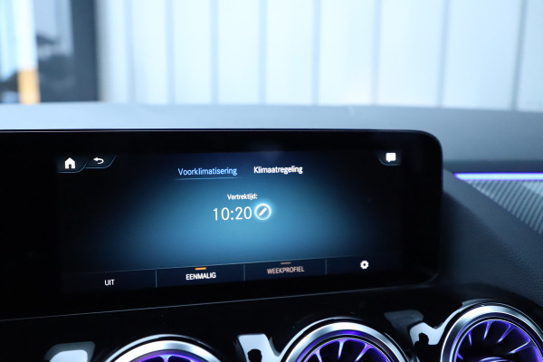 Mercedes-Benz GLA 250e AMG | 218PK | Sfeerverlichting | Led | Stoelverwarming | Standkachel | Widescreen | Carplay | Clima | 2022.