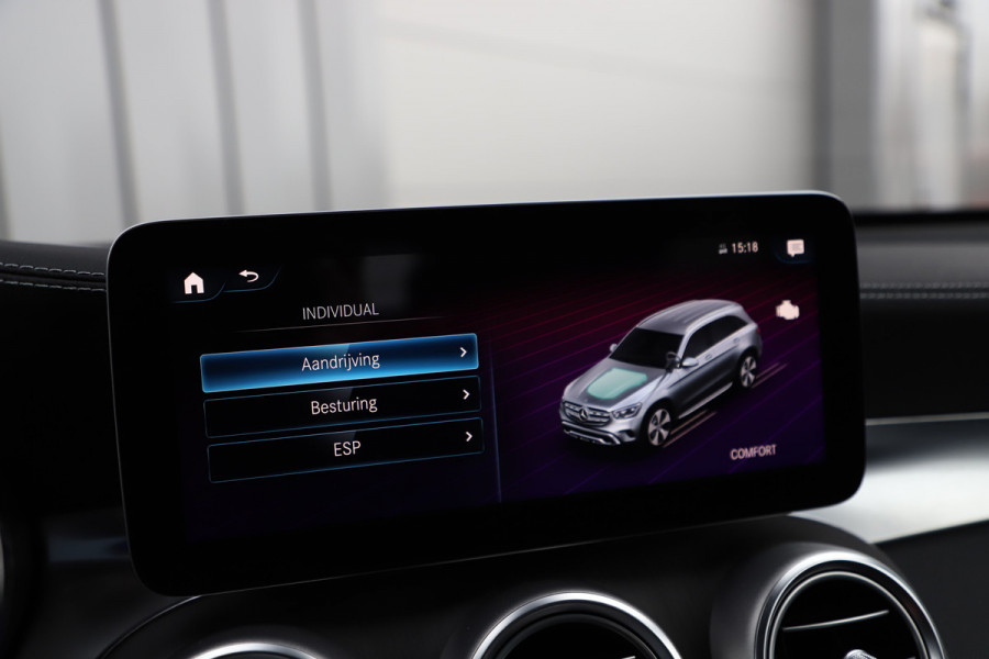 Mercedes-Benz GLC 300e AMG 4-Matic | 320PK | Head-up | Keyless-go | Sfeerverlichting | Multibeam | Stuurwielverw. | Air-balance | 2020.