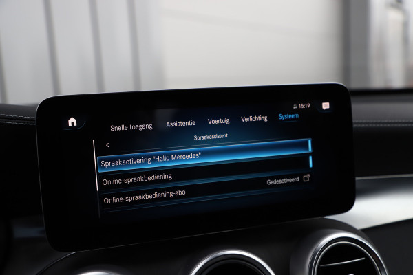 Mercedes-Benz GLC 300e AMG 4-Matic | 320PK | Head-up | Keyless-go | Sfeerverlichting | Multibeam | Stuurwielverw. | Air-balance | 2020.