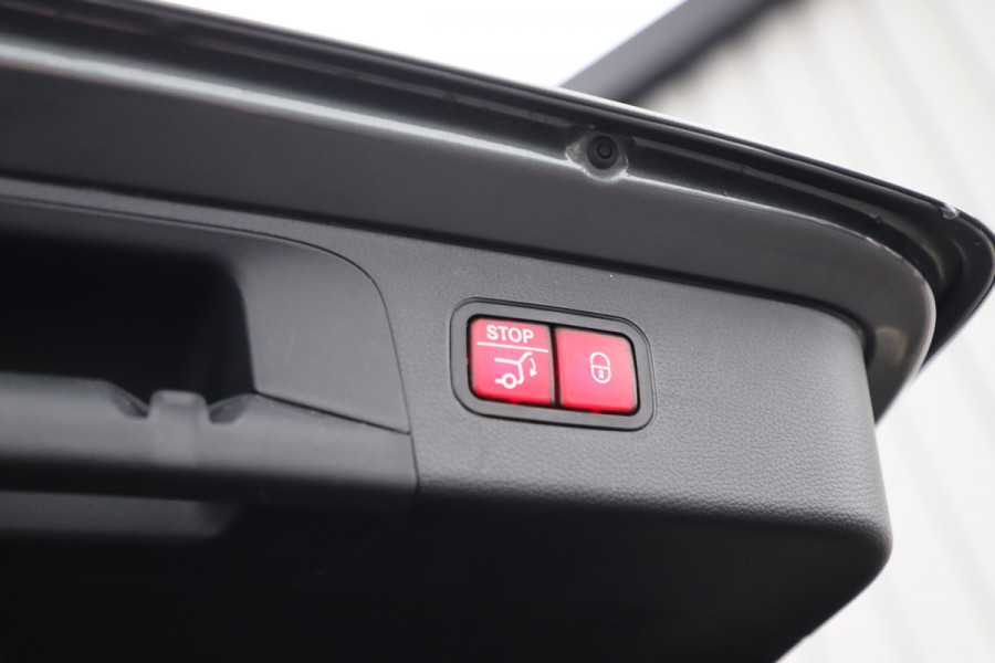 Mercedes-Benz GLC 300e AMG 4-Matic | 320PK | Head-up | Keyless-go | Sfeerverlichting | Multibeam | Stuurwielverw. | Air-balance | 2020.