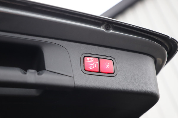 Mercedes-Benz GLC 300e AMG 4-Matic | 320PK | Head-up | Keyless-go | Sfeerverlichting | Multibeam | Stuurwielverw. | Air-balance | 2020.