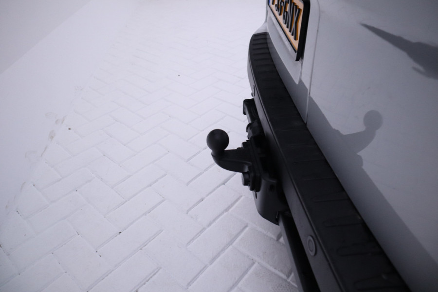 Ford Transit Custom 340 2.0 TDCI L2H2 Limited 130Pk, Navigatie, Airco