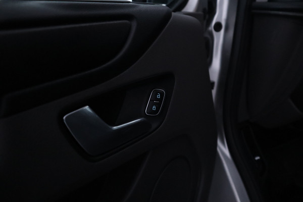 Ford Transit Custom 340 2.0 TDCI L2H2 Limited 130Pk, Navigatie, Airco