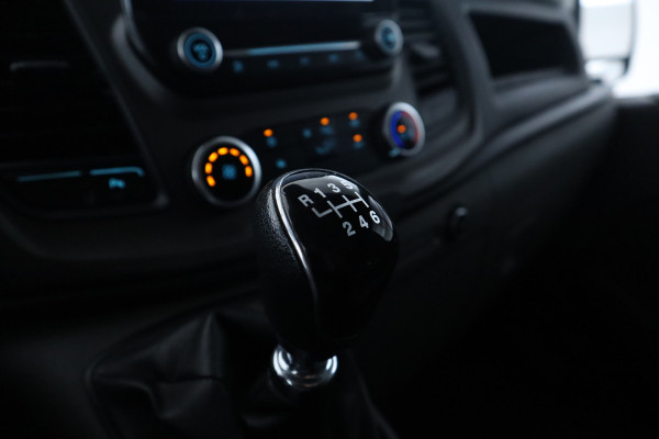 Ford Transit Custom 340 2.0 TDCI L2H2 Limited 130Pk, Navigatie, Airco