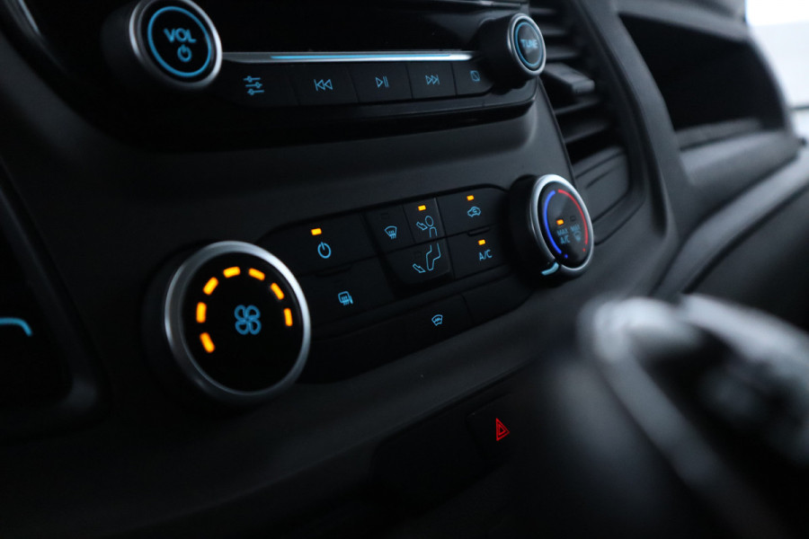 Ford Transit Custom 340 2.0 TDCI L2H2 Limited 130Pk, Navigatie, Airco