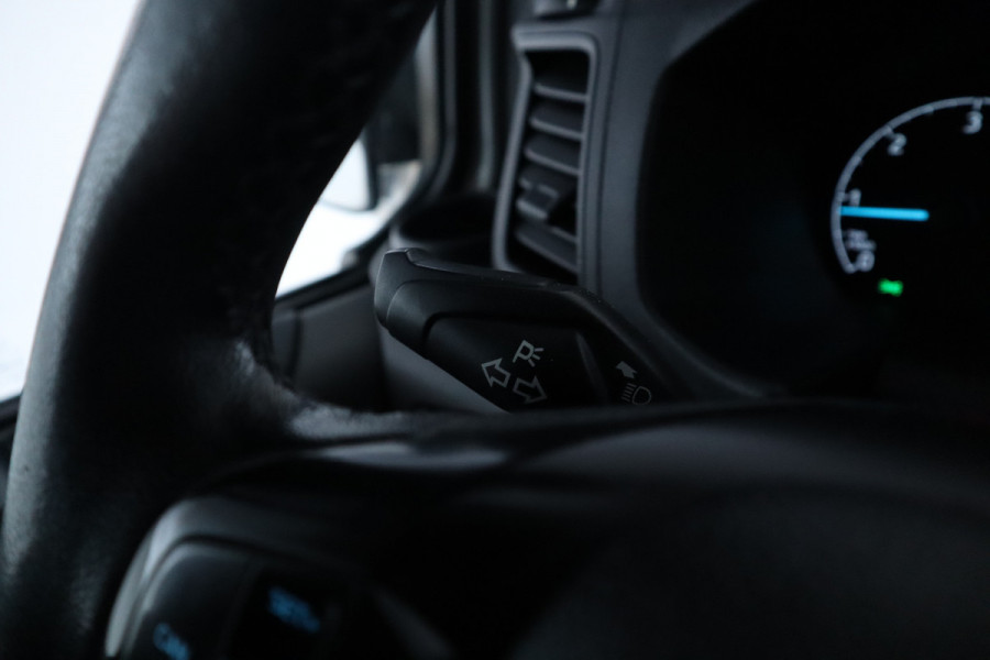 Ford Transit Custom 340 2.0 TDCI L2H2 Limited 130Pk, Navigatie, Airco